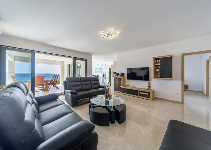 Poseidon Vila