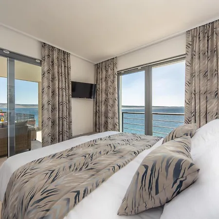 Poseidon * Starigrad Paklenica