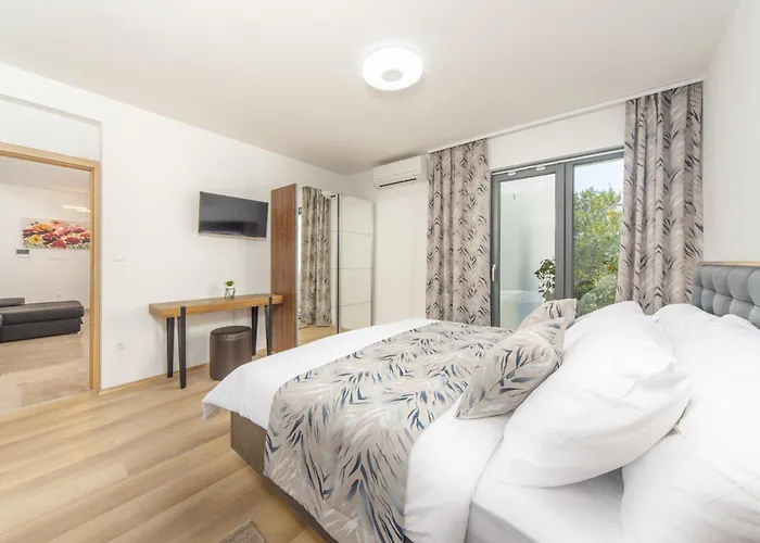 Poseidon 빌라 스타리그라드 파클레니차