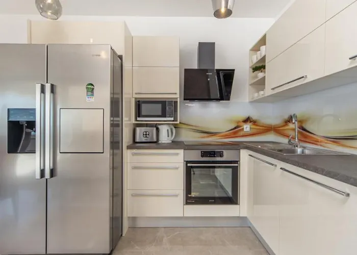 Poseidon 스타리그라드 파클레니차