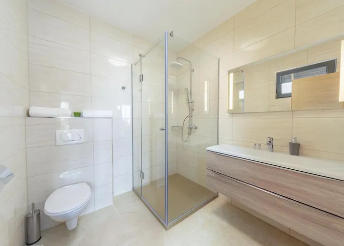 Poseidon 스타리그라드 파클레니차