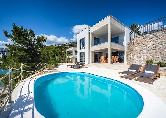 Poseidon 빌라 스타리그라드 파클레니차